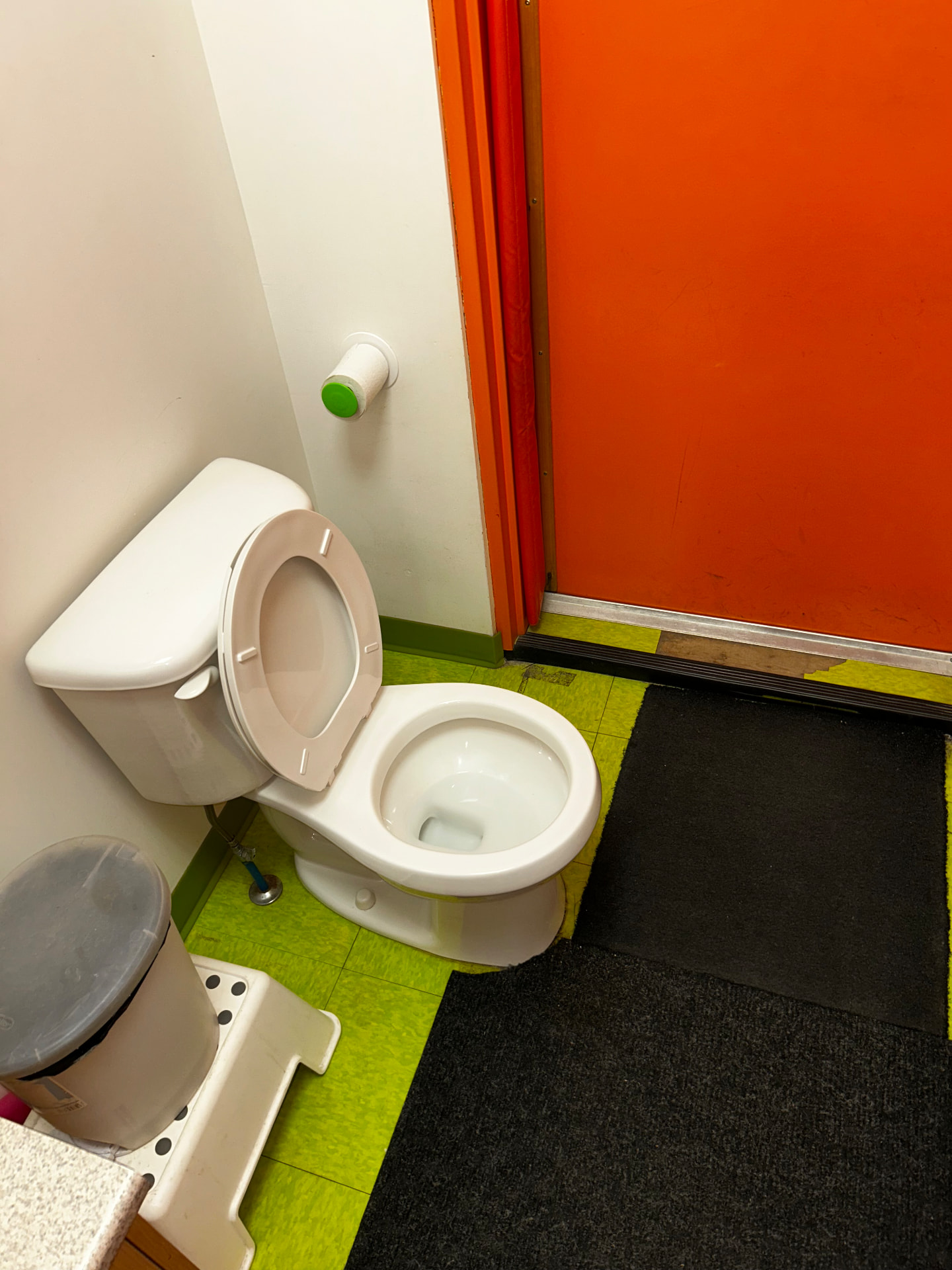 Toilettes assainies et surfaces désinfectées